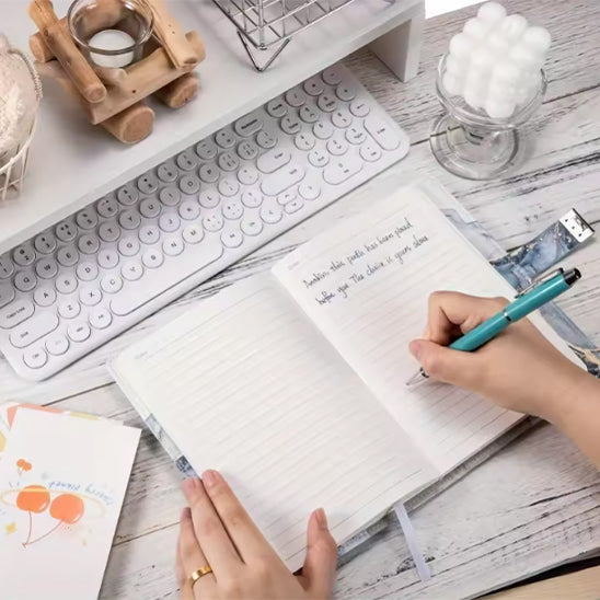 enfant-ecrit-dans-son-journal-intime